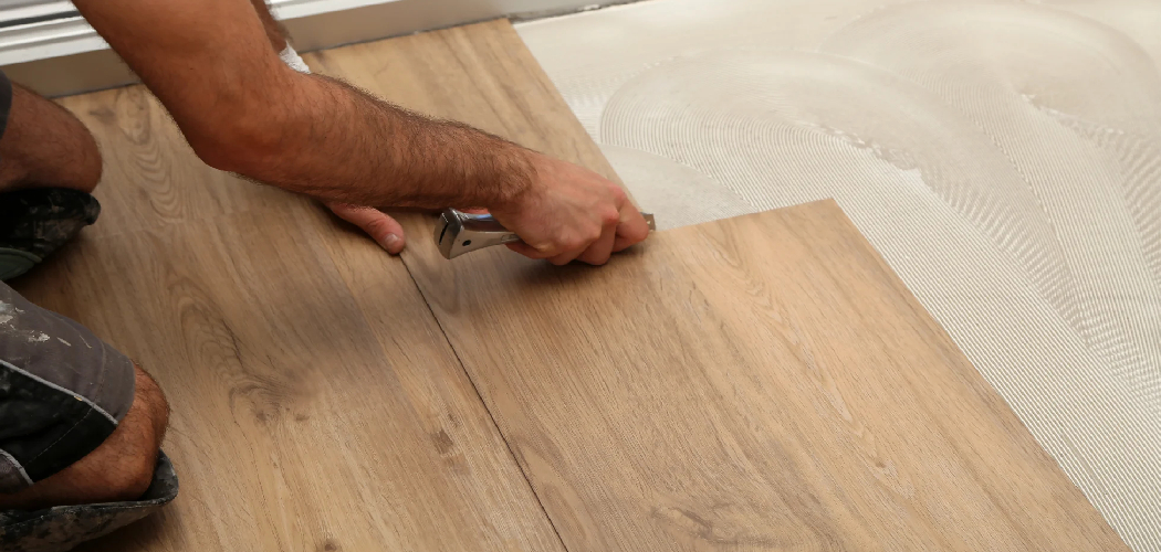 How to Adhere Vinyl to Wood