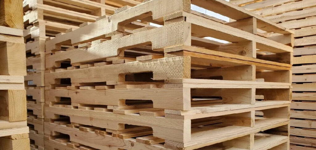 How to Dispose of Wooden Pallets